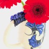Pichet fleurs de mariage rayé bleu et noir