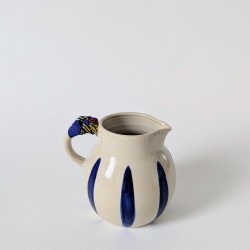 Pichet rond rayé bleu