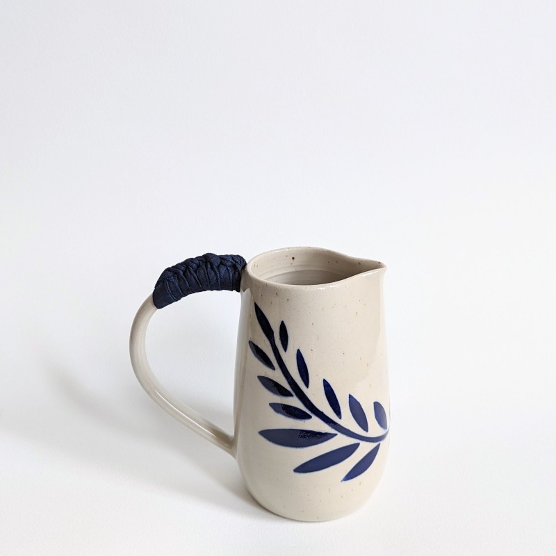 Pichet branche fleurie 2