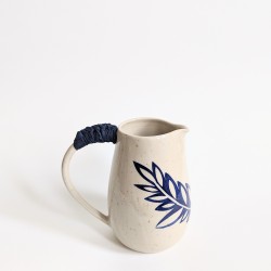 Pichet branche fleurie 1